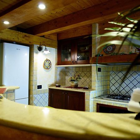 Alla Corte Dei Ventimiglia Montelepre Exterior foto