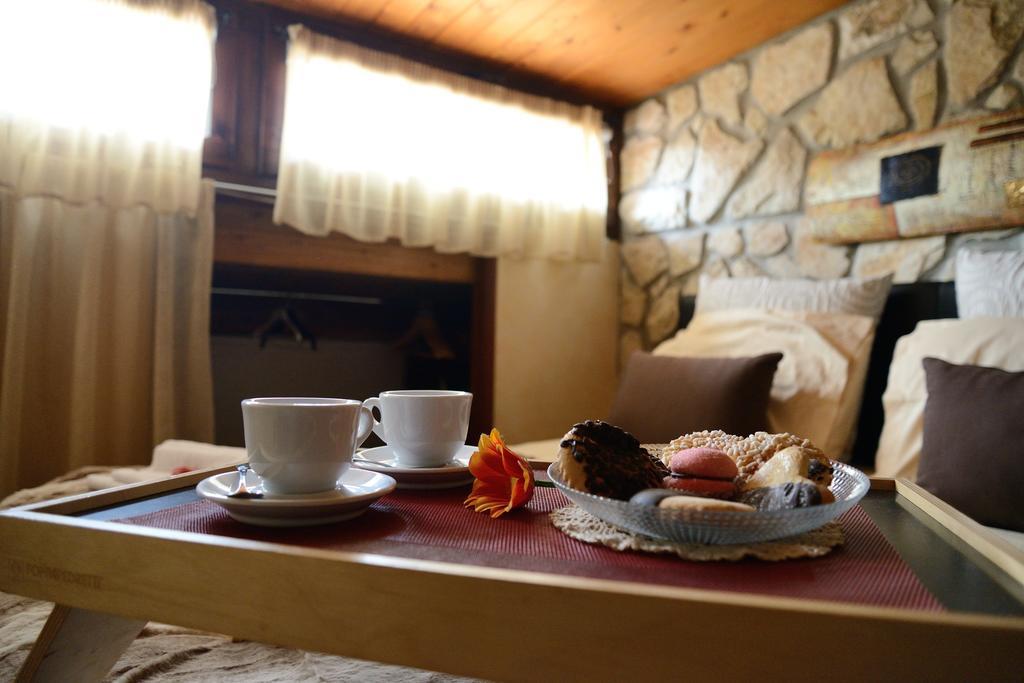 Alla Corte Dei Ventimiglia Montelepre Exterior foto