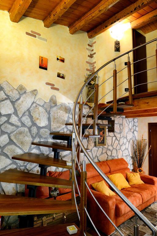 Alla Corte Dei Ventimiglia Montelepre Quarto foto