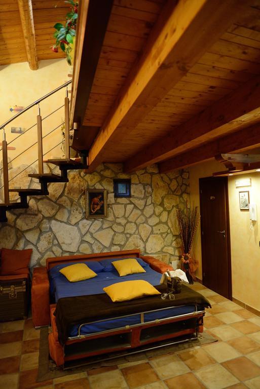 Alla Corte Dei Ventimiglia Montelepre Exterior foto